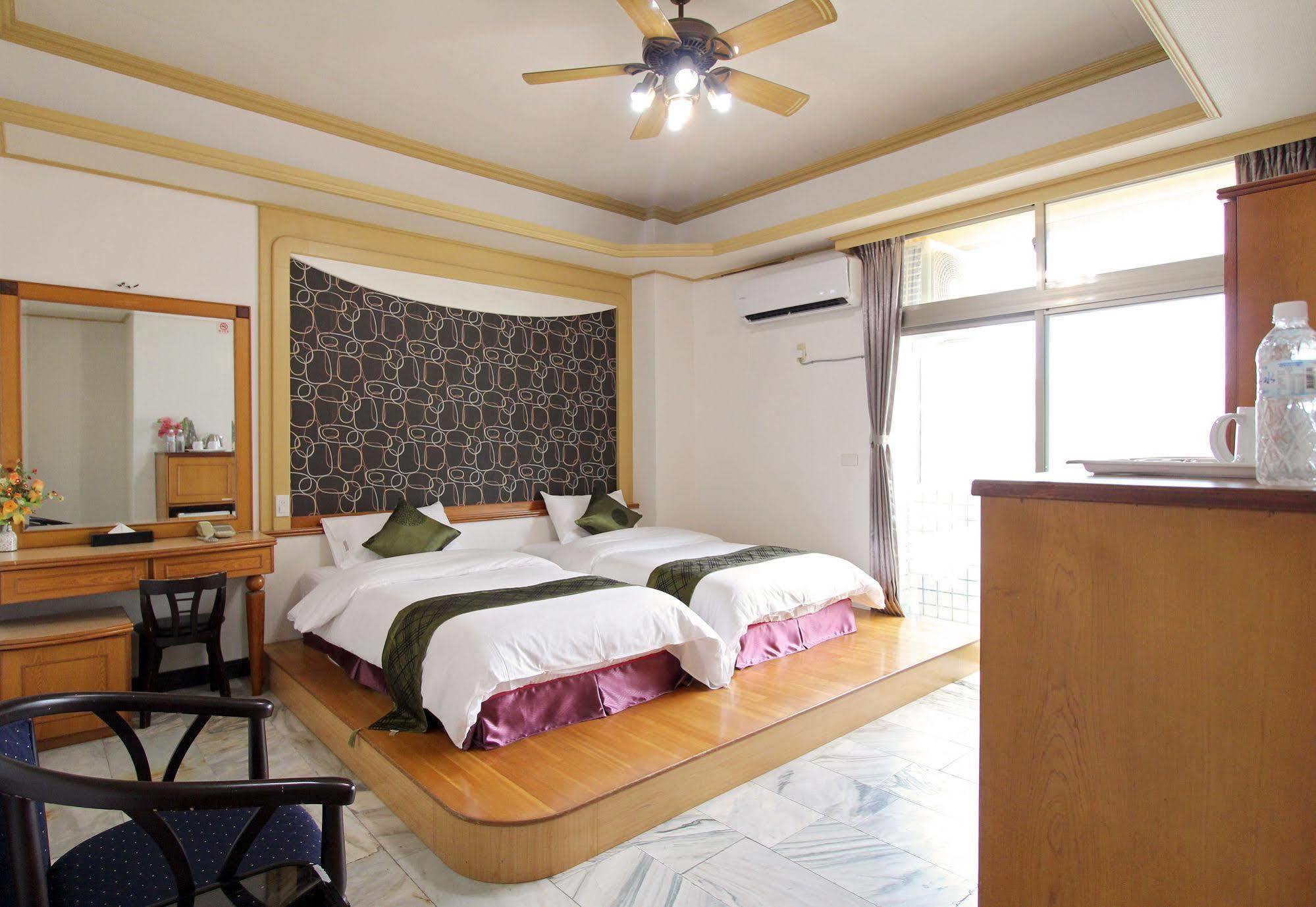 陶陶居商旅 Tautauchu Hotel Hualien Buitenkant foto