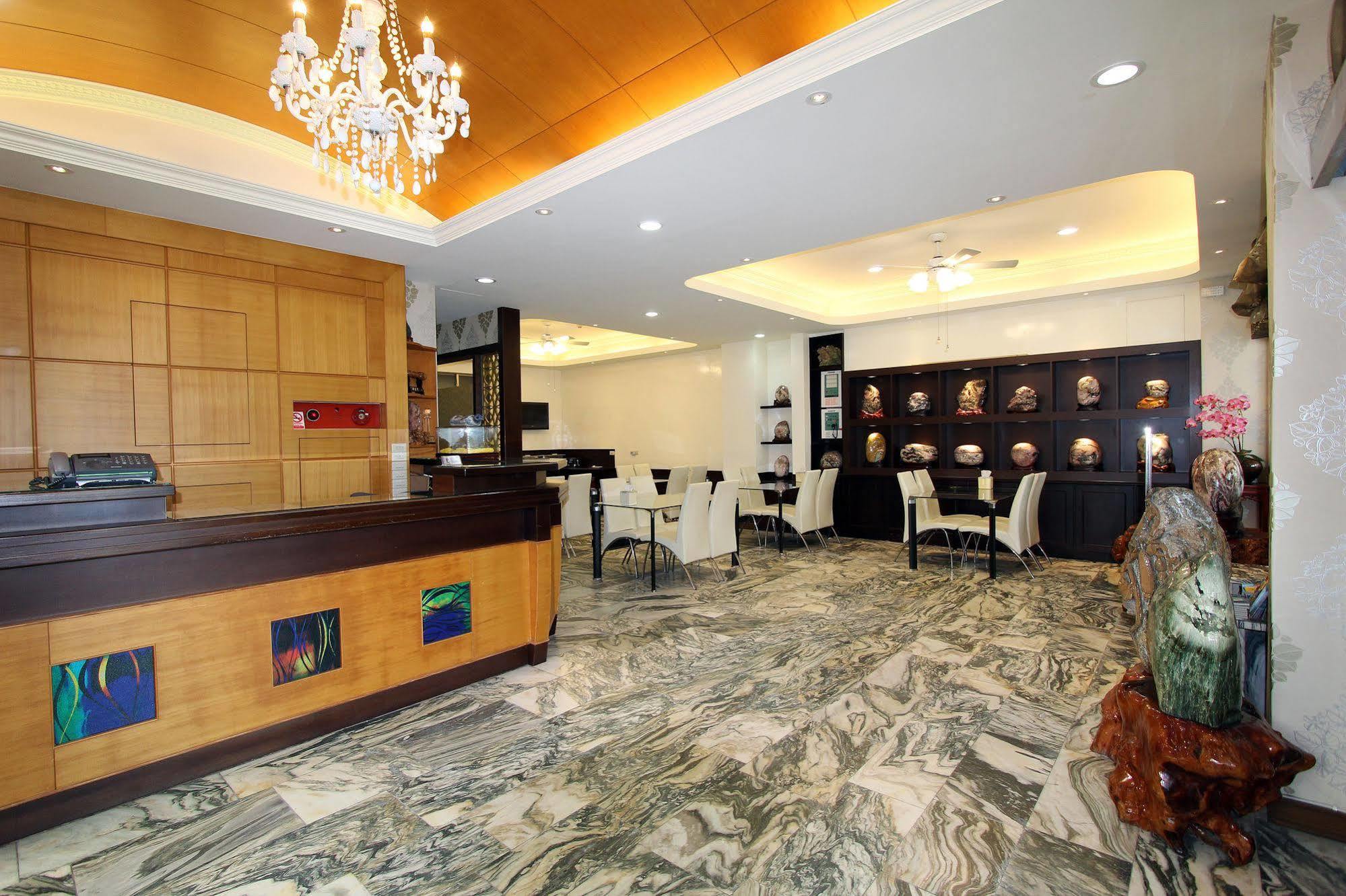 陶陶居商旅 Tautauchu Hotel Hualien Buitenkant foto
