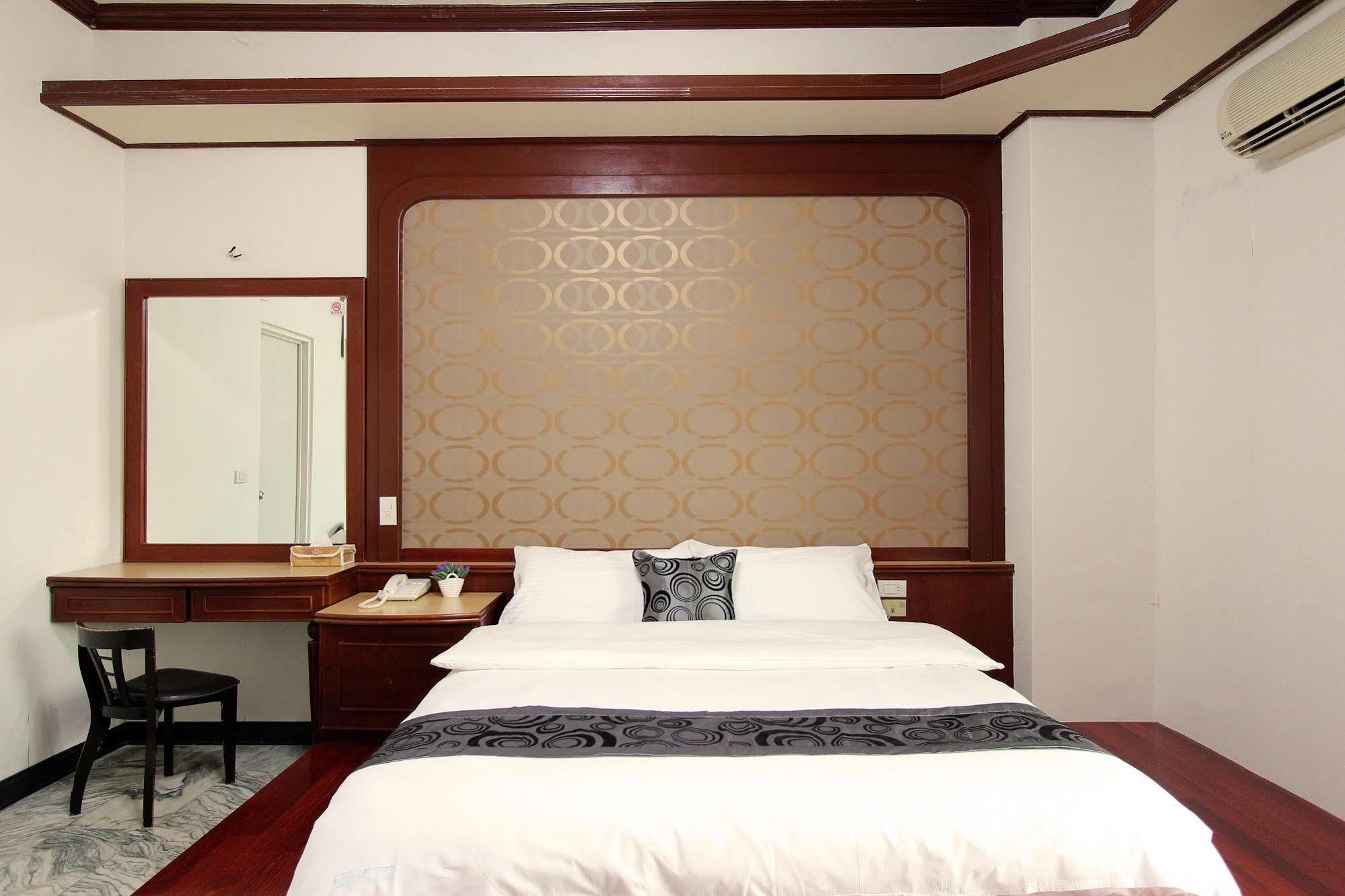 陶陶居商旅 Tautauchu Hotel Hualien Buitenkant foto