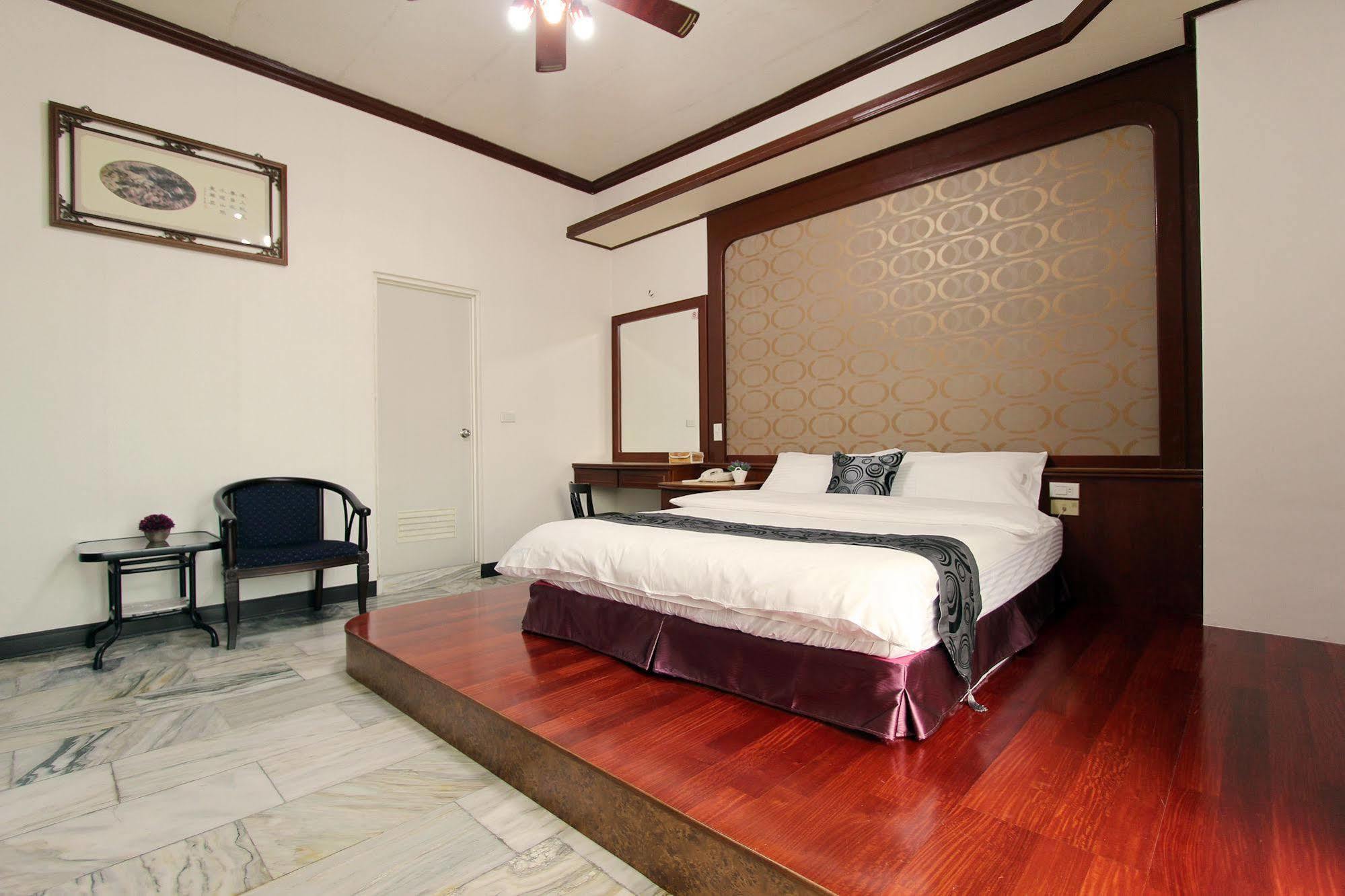 陶陶居商旅 Tautauchu Hotel Hualien Buitenkant foto